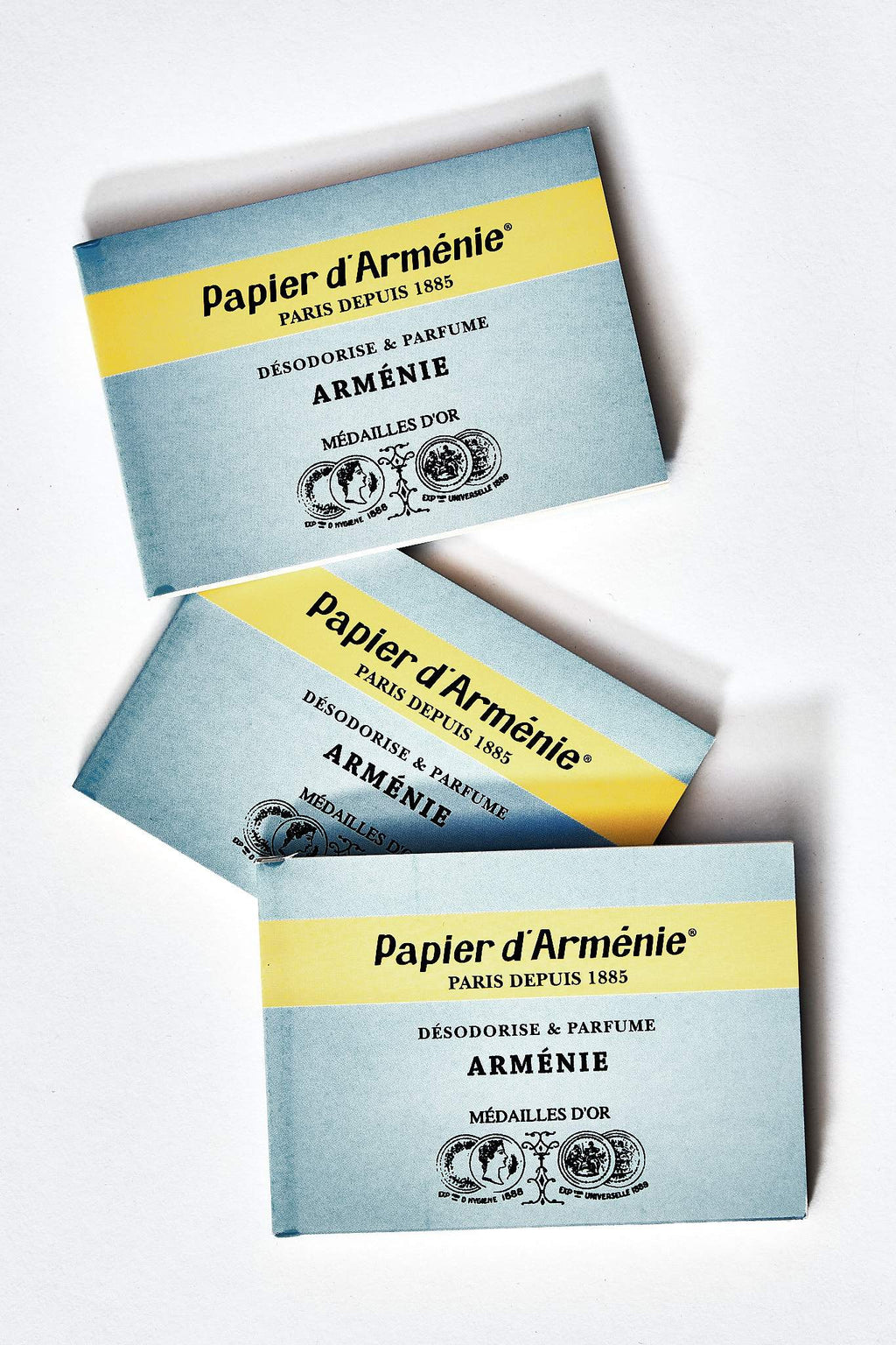 La Papier d'Arménie parfume votre intérieur pour le plaisir de tous.